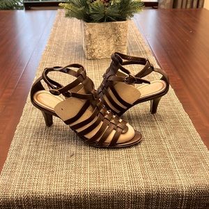 Anne Klein I flex Size: 8 1/2 brown leather sandals